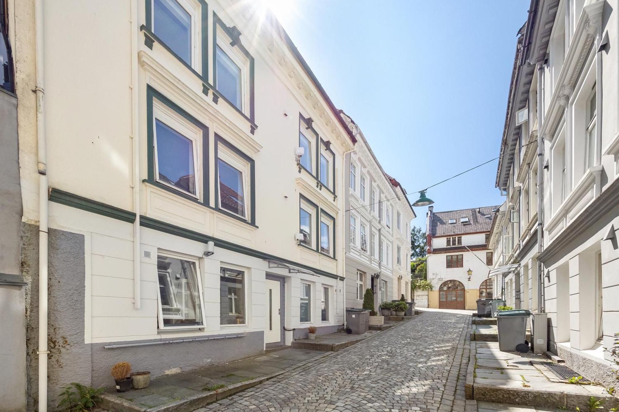 Renovated 2024 - Viking Inspired - Behind Bryggen Appartement Bergen Buitenkant foto